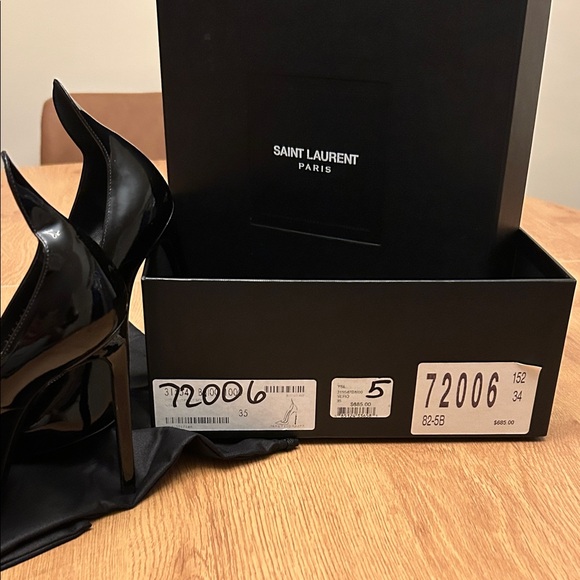 Saint Laurent Black Patent Leather Pointed Pumps with Signature Insole